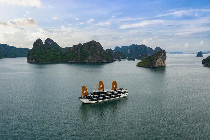 2 Days and 1 Night Halong Bay Luxury Genesis Regal Cruises - Smooth Logistics and Service