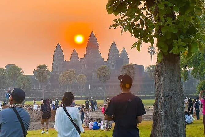 2- Days Private Tour Explore Sunrise Angkor Wat,Beng Mealea and Floating Village - FAQ