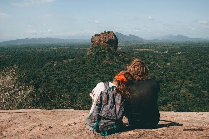 7 Days Private Tour of Colombo Sigiriya Kandy and Bentota - Kandy: The Cultural Heart