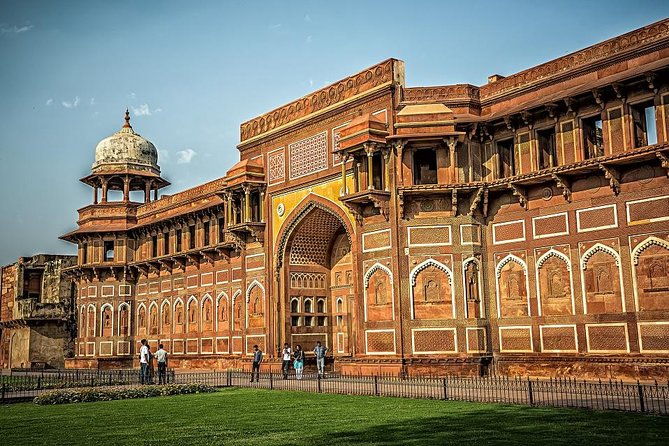 8 Days Private India Golden Triangle Tour with Delhi Jaipur Agra Varanasi - Who Should Consider This Tour?