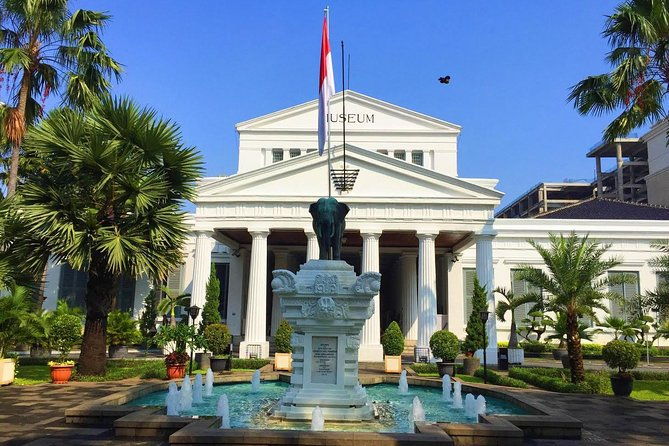 8 Hours Jakarta Private City Tour - (All Tourist Attractions) - FAQ