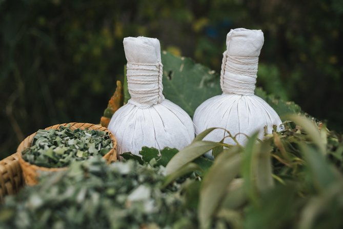 90 mins of Relaxing Foot and Back with thai balm or Oil - Practical Details and Considerations