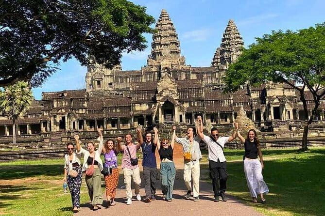 A Day Angkor Park Tours - Private English Speaking Tour Guide - How the Day Unfolds