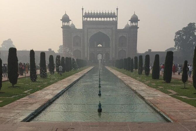 Agra Overnight Tour With 5 Star Hotel - All Inclusive - Who Is This Tour Best Suited For?