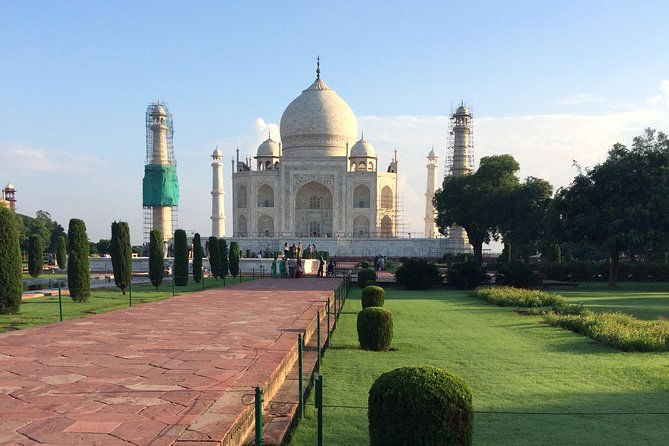 Agra Taj Mahal Sunrise Visit from Delhi by Private Car with Guide - Who Should Consider This Tour?