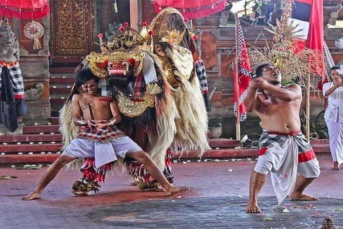 BALI INSTAGRAM TOURS; Handara Gate, Taman Ayun, & Ulundanu Temple - What the Tour Includes and Why It Matters