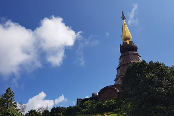 Best seller! Doi Inthanon National Park Oneday tour with the Highest point - Who Should Consider This Tour?