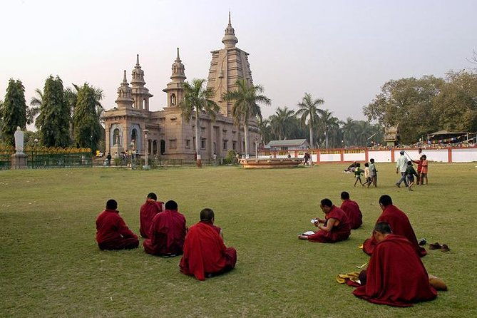 Buddhist Tour From The Birth To Death - Concluding in Lucknow: A Cultural Finale