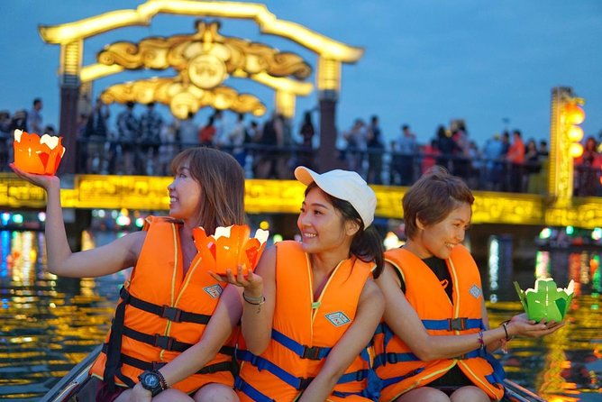 Coconut Basket boat, City tour, Boat ride, Night market from DN - Practical Tips for Booking and Participating