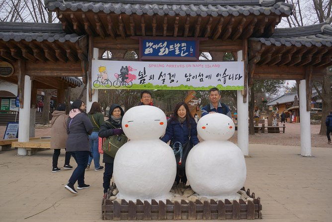 Customized Private Seoul tour: Palace, Market etc(Airport Option) - FAQ