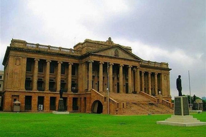 Day Colombo City Tour - FAQs