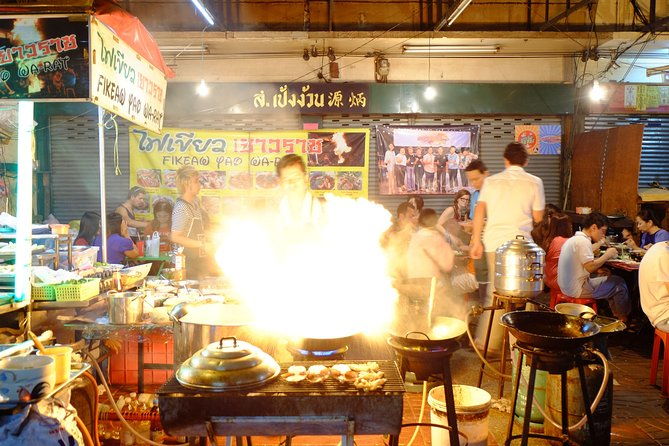 Discover the Mystical Beauty of Bangkok at Night 5-Hour Bike Tour - The Experience from the Reviews