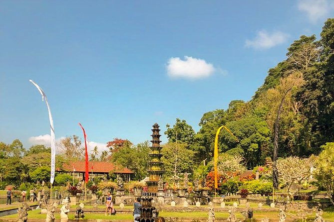 East Bali Tour, Lempuyang - Tirta Gangga - Ujung Soekasada - Black sand Beach - FAQ