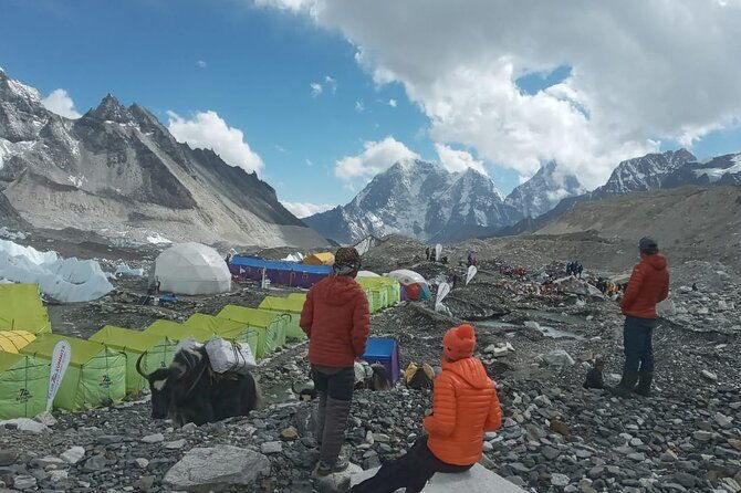 Everest Base Camp Helicopter Tour landing at Everest View Hotel. - FAQ