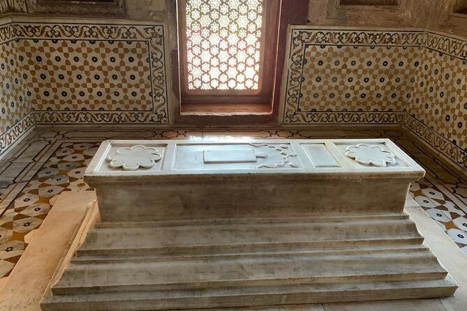 From Delhi: Agra Overnight With Fatehpur Sikri - Who Should Consider This Tour?
