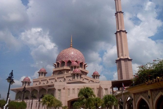 Garden City of Putrajaya, Pink Mosque, Lake Boat Joyride(Guided) - FAQ