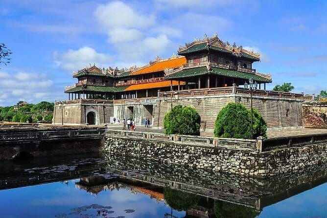 Golden Bridge- Buddha Both Hands- Ba Na Hills & My Son Sanctuary - FAQ