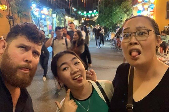 Hoi An Food Trail by Night with Boat Trip - FAQ
