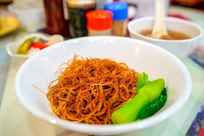 Hong Kong Food Tour: Sham Shui Po District - The Markets and Tech Spots