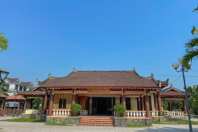 Hue Hoi An Bus Tour Sightseeing via Hai Van Pass 4 Stops - The Value of the Tour
