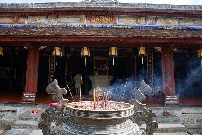 Hue Private Guided Tombs and Thien Mu Pagoda Tour - Practical Tips for Booking and Enjoying the Tour