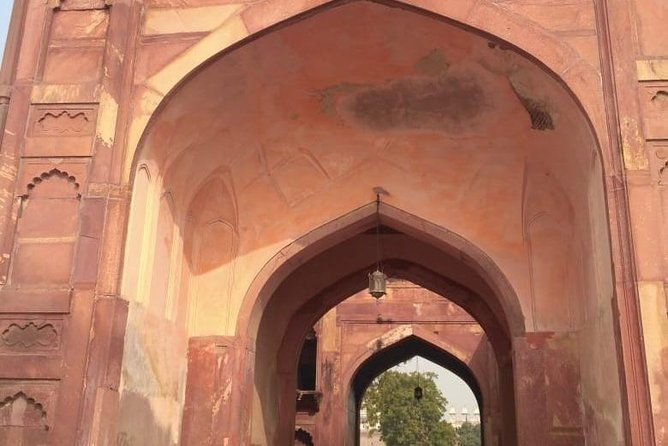 Hyderabad to Agra Taj Mahal Same Day Trip with Flights and lunch - FAQs