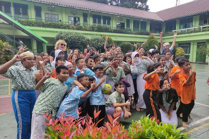 Jakarta Private City Tour with Obama School visit - Frequently Asked Questions