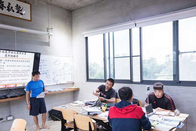 Kenting, TaiwanPADI Basic Diving License CourseTaiwan Diving Open Water Course - Who Should Consider This Course?