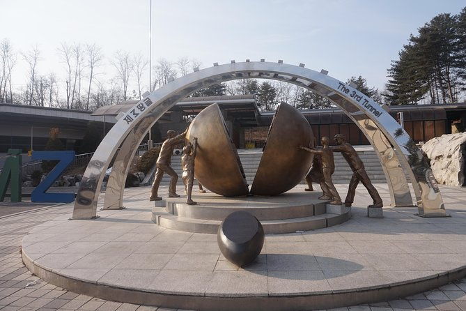 Korea DMZ Tour; optional: North Korean Meet up, Suspension Bridge - FAQs