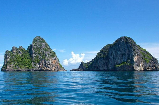 Lanta 4 Islands + Emerald Cave Snorkeling Tour - Stop 4: Ko Ngai Beach for Lunch