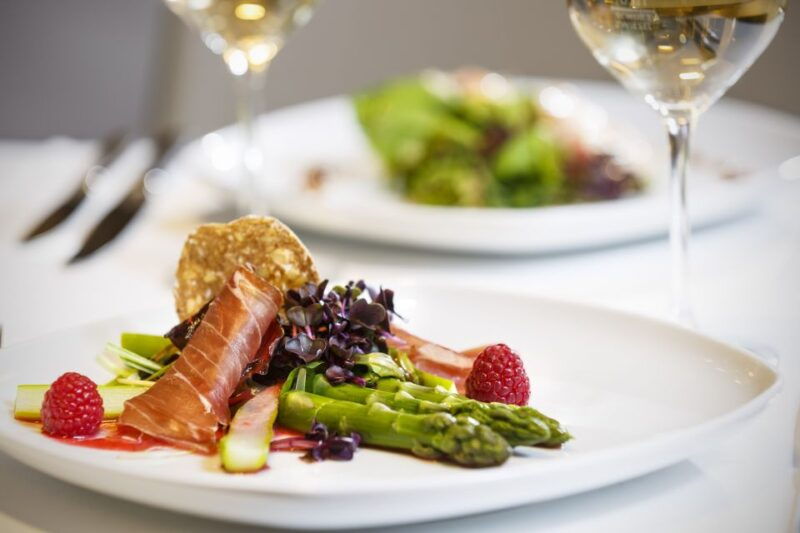 Lucerne: Lake Lucerne 1st Class Cruise with Gourmet Lunch - Who Should Book This Tour?