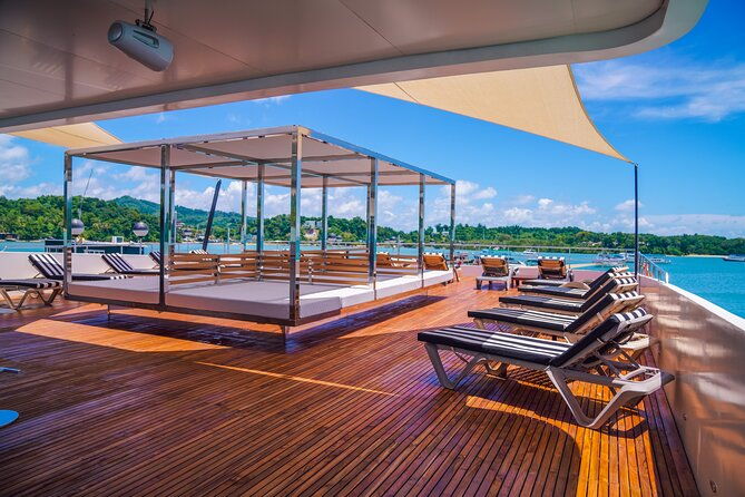 Luxury Boat to James Bond Islands with Lunch and Sunset Dinner - The Small Drawbacks