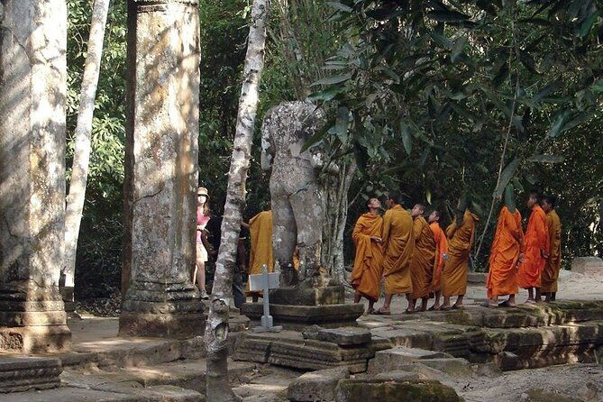 Preah Khan, Neak Pean and Pre-Rup Private Tour - FAQ