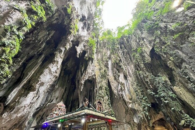 Private 2-day tour: Thailand, Malaysia & Indonesia (3 countries) from Singapore - Frequently Asked Questions