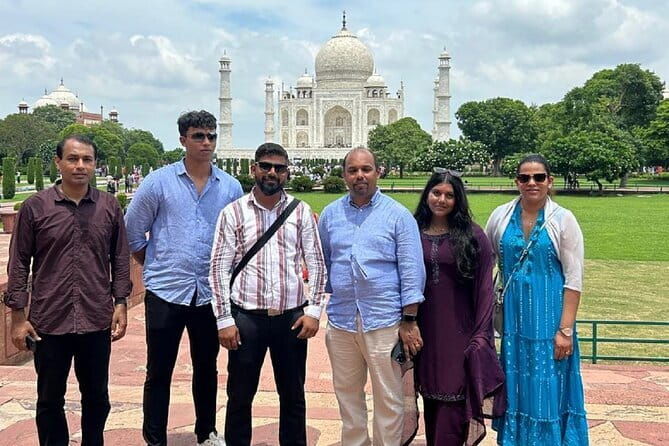 Private Day Tour to Taj Mahal and Agra Fort from Delhi by Car - Savoring Mughlai Cuisine: Lunch at a Top Restaurant