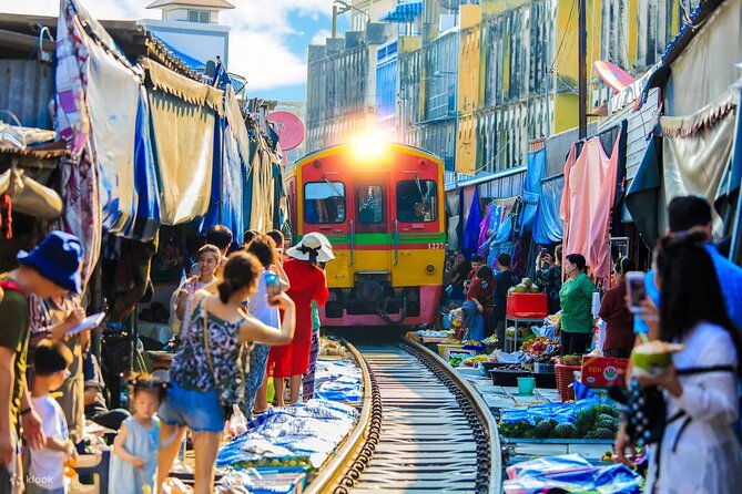 Private Guided Tour to Train Market and Damnoensaduak Floating Market - The Experience: What You’ll Really Feel