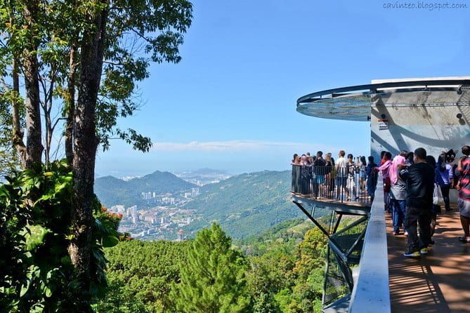 Private Half-Day Penang Hill and Kek Lok Si Temple Tour - Kek Lok Si Temple: Colorful Architecture and Spiritual Atmosphere