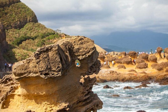 Private Tour to Jiufen, Yehliu Geopark, and Pingxi - The Transportation: Comfort and Convenience