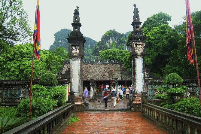 Round-Trip Hanoi to Ninh Binh Private Vehicle Charter - Booking & Flexibility