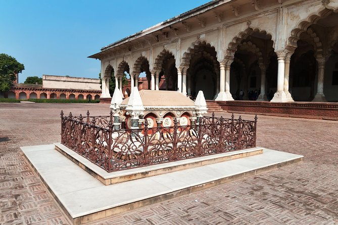 Same Day Taj Mahal, Agra Fort & Baby Taj Tour from Jaipur by Car - FAQ