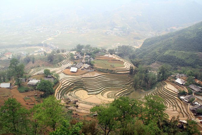 Sapa Villages trekking and homestay 2 Days/ 1 night package tour: best selling - The Experience in Context