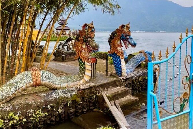 Self-Guided Tour in Bali's Pura Ulun Danu Beratan Temple Complex - Admiring Lake Beratan and its Surroundings