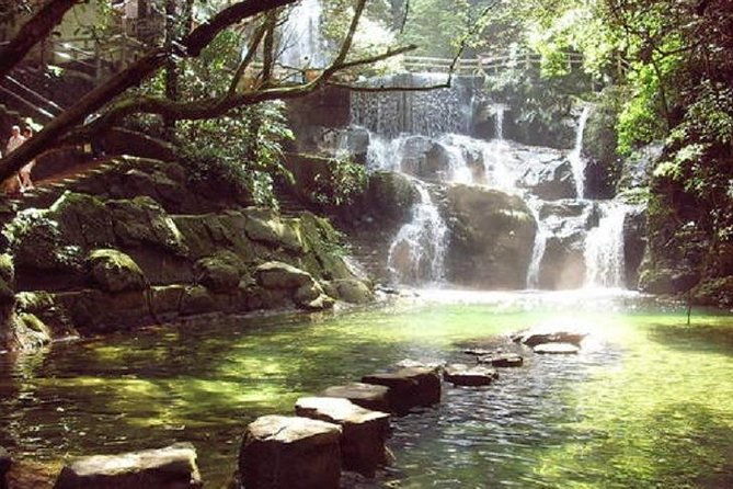 Seven Star Crag and Dinghu Mountain private day tour from Guangzhou - FAQs