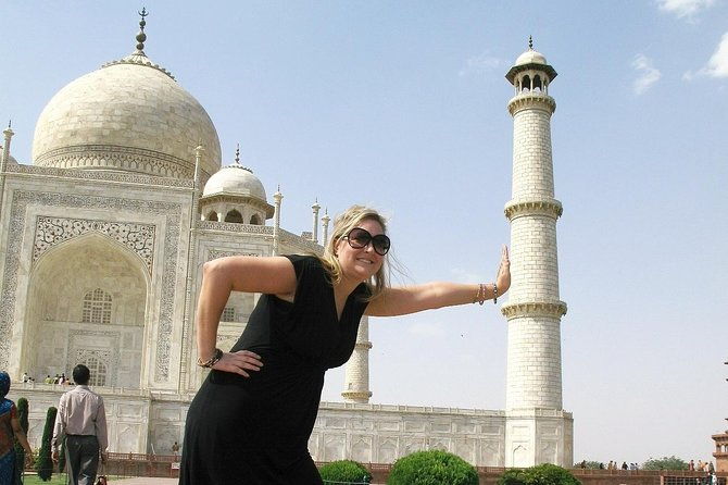 Taj Mahal Private Day Trip Including Same Day Flights from Mumbai - FAQs