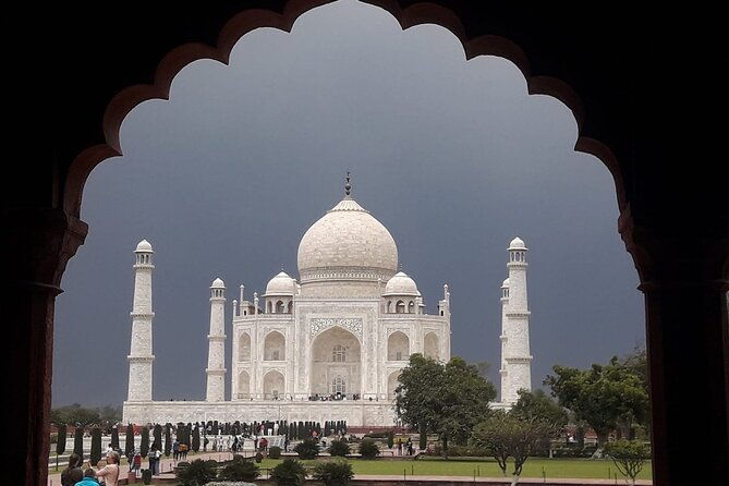 Taj Mahal Tour From Delhi By Car - FAQs