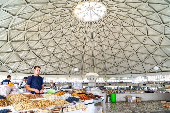 Tashkent Soviet Architecture (Modernism) and Subway station tour. - Monuments and Local Symbols
