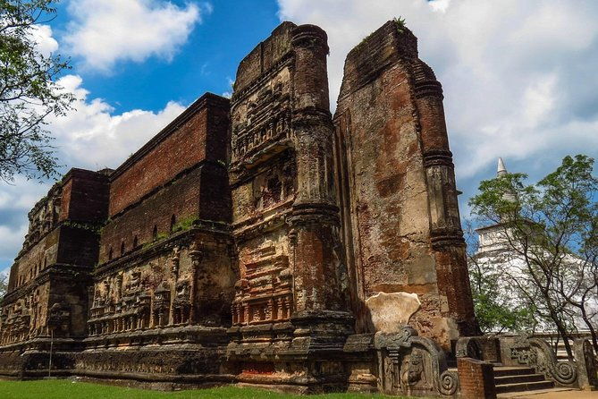 Tour Packages in Sri Lanka - Most Popular Round Tour - All in One Tour - Who Is This Tour Best For?