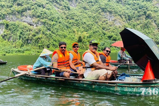 Trang An Cave Boat Trip - Hoa Lu Temple Full Day Tour - Who Will Enjoy This Tour?