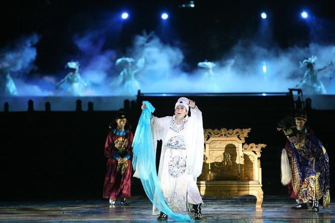 Xi'an Day Tour Terracotta Warriors and Song of Everlasting Sorrow - Authentic Experiences Highlighted by Reviewers
