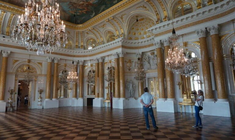 5 hour: Royal Castle, Old Town and Lazienki Park/inc.Pick-up - Who This Tour Is Best For